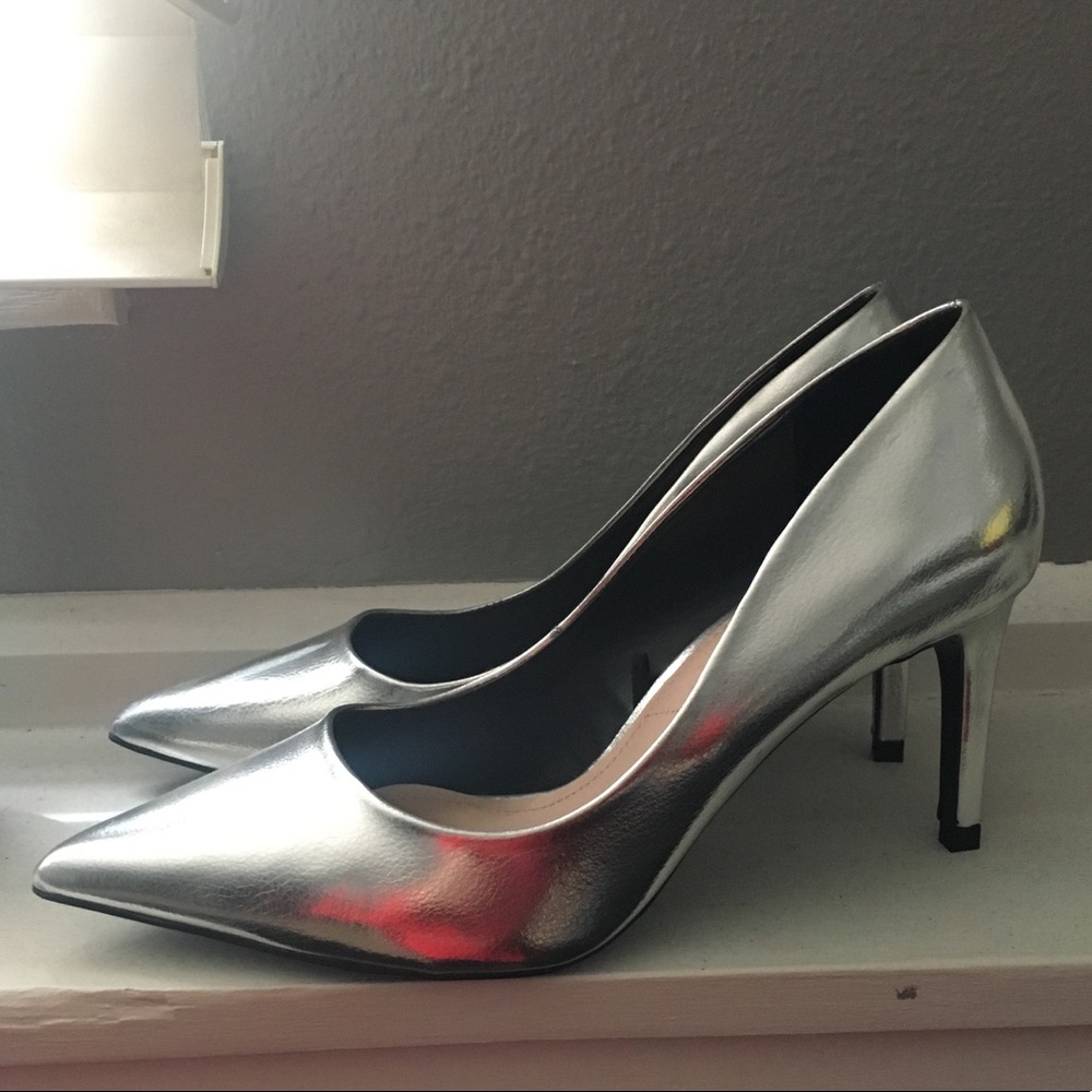 Zara silver pointed toe heels